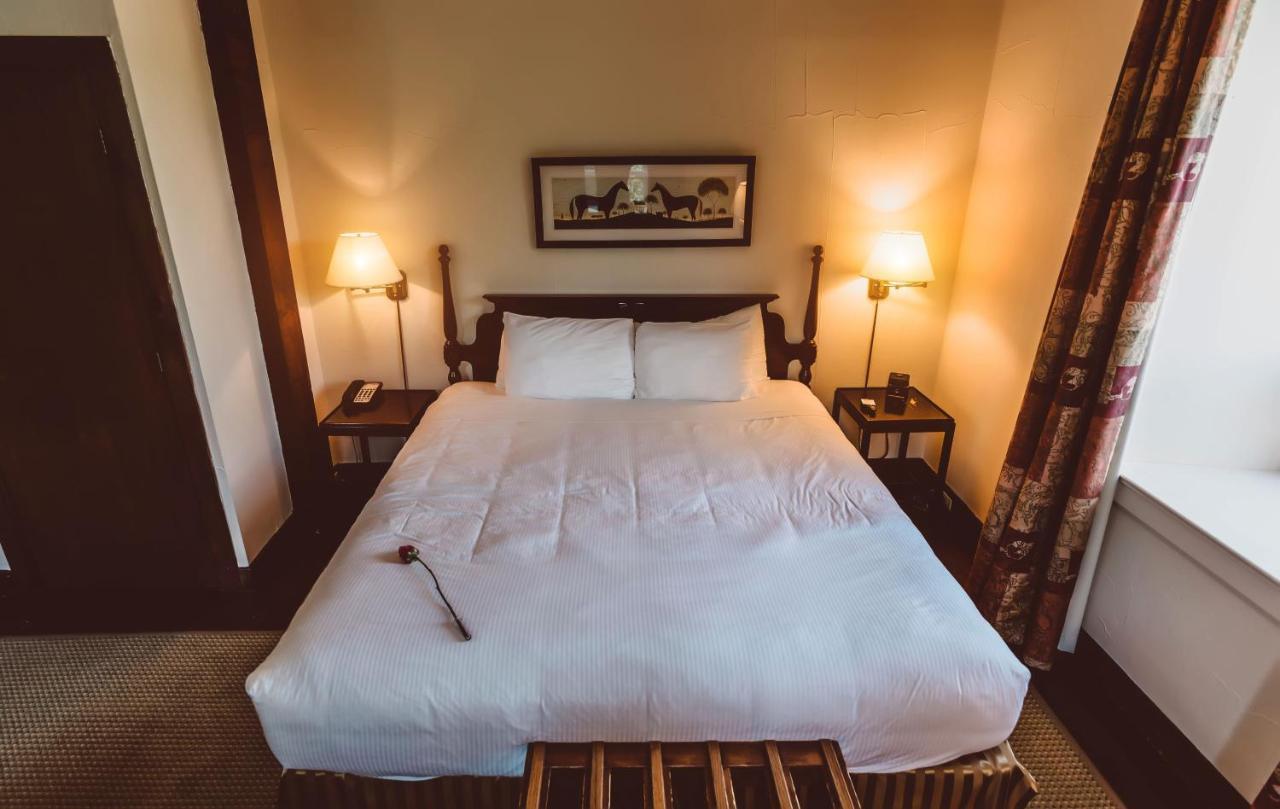 Millcroft Inn & Spa Village Of Alton Екстериор снимка